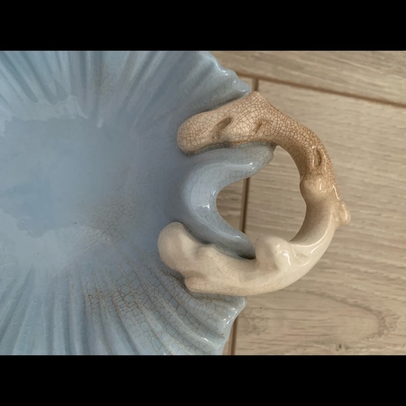 Lite Blue Candy/Trinket Dish w/ brownish Bone Handles. Leaf Shape. Ruffled Rim - Picture 2 of 6